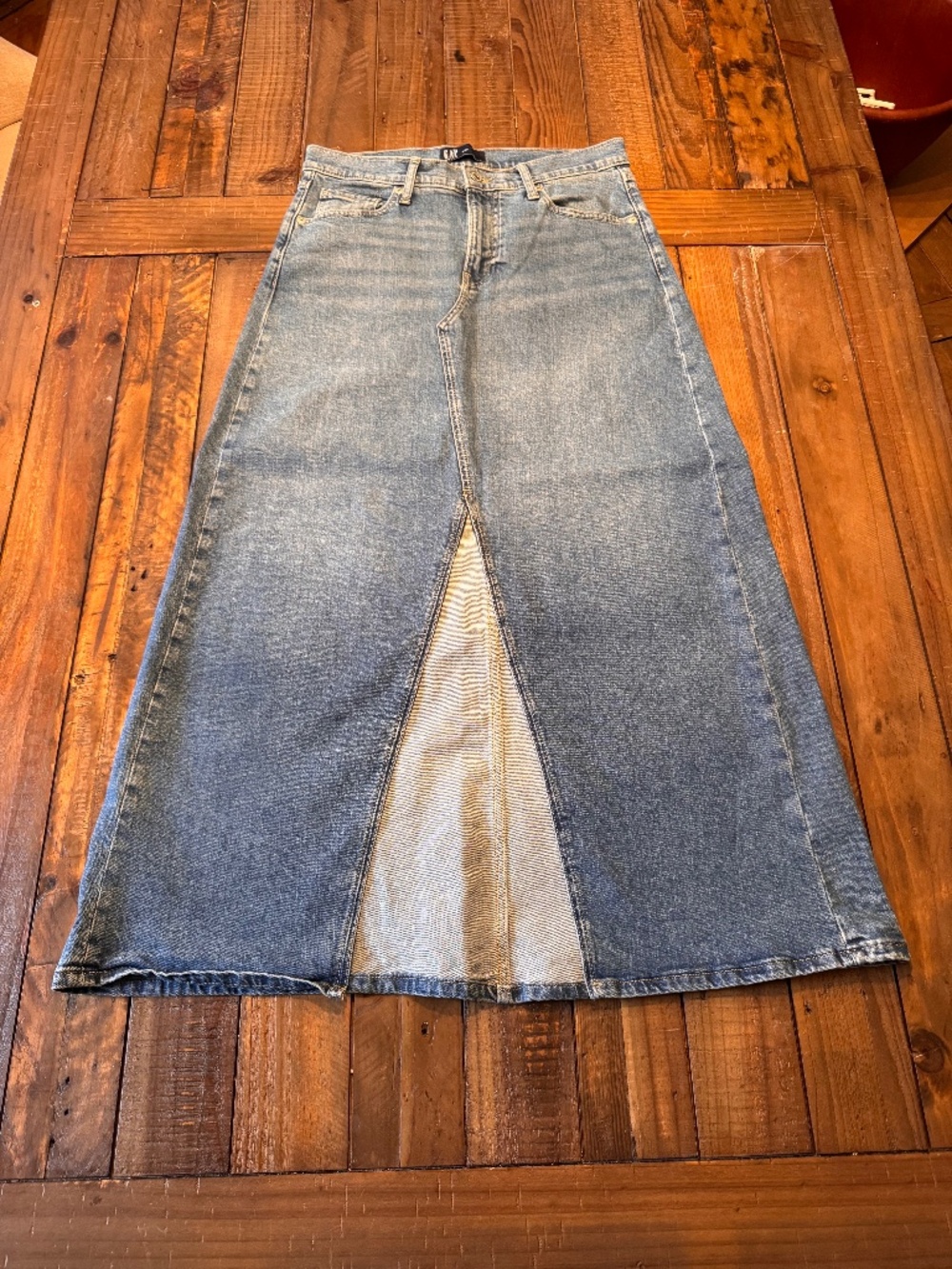 Gap Denim Maxi Skirt. A-Line Silhouette. Size 4. Medium Indigo Wash